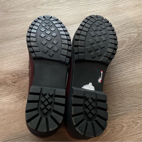 Sugar Chunk Croc Loafers - Picture 10 of 12